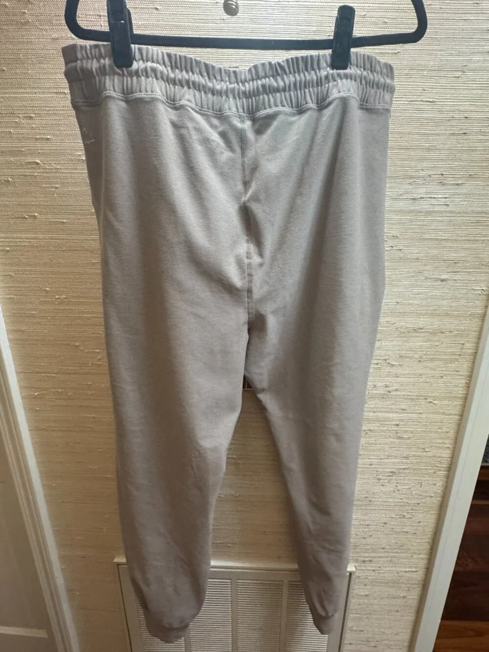 Beyond Yoga LuxeFleece Classic Men’s Jogger XL Mushroom Taupe